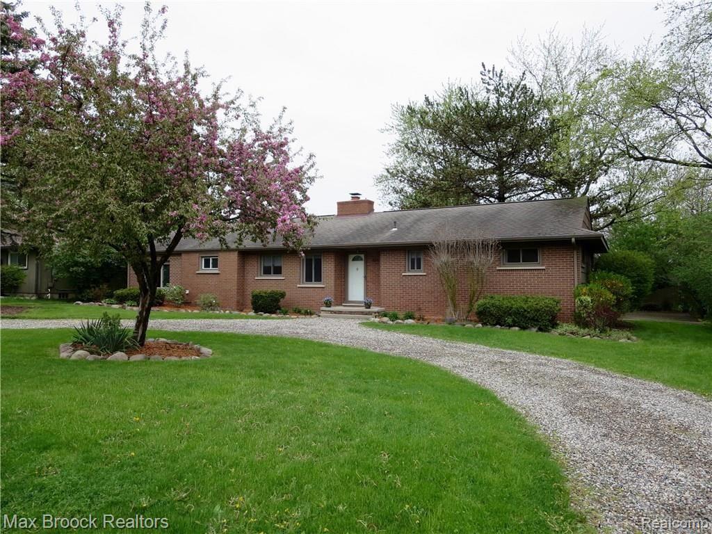 3625 Hazelton Avenue Rochester, MI 48307 - Photo 2 of 35