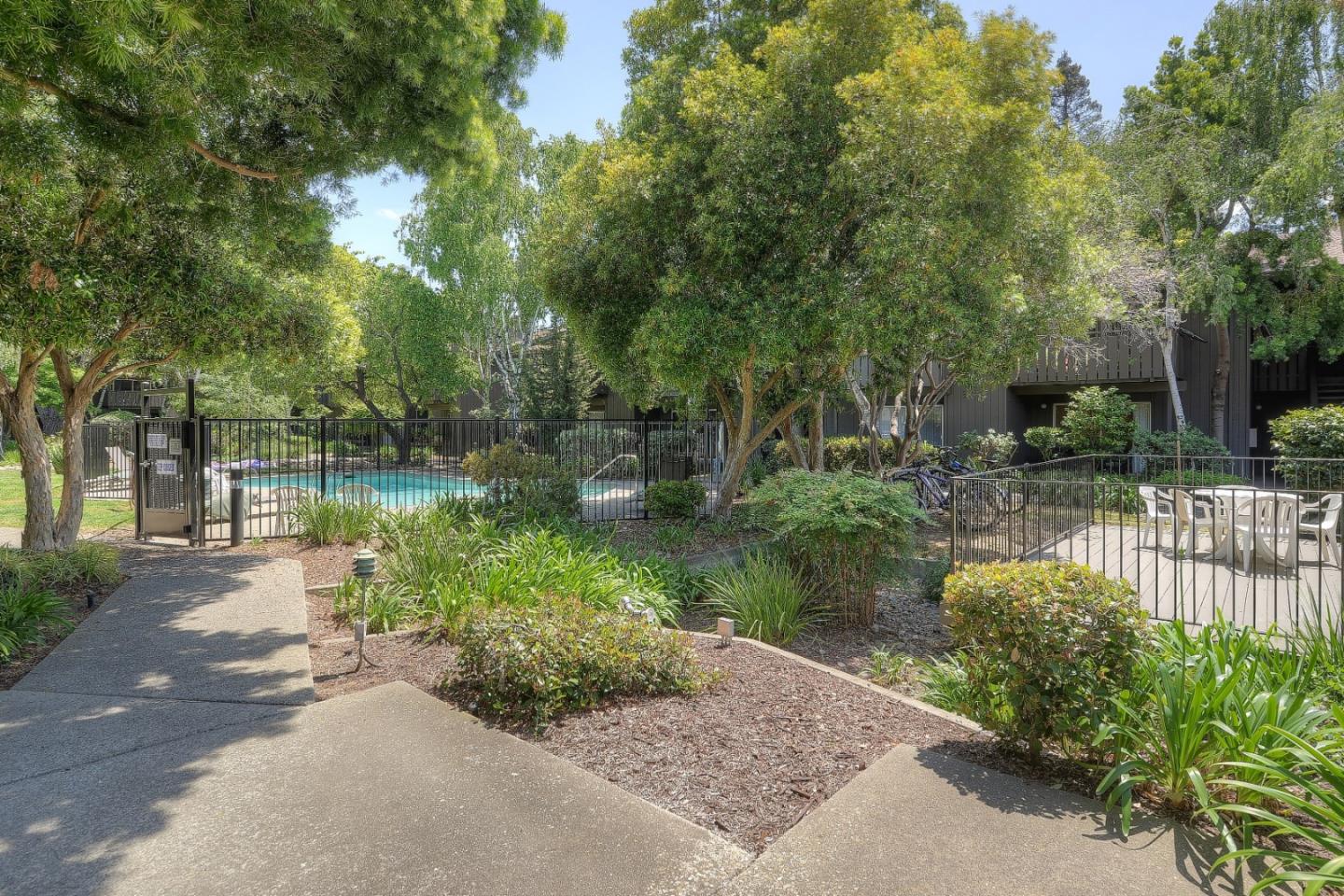 50 East Middlefield Road, Unit 22 Mountain View, CA 94043 - Photo 11 of 14