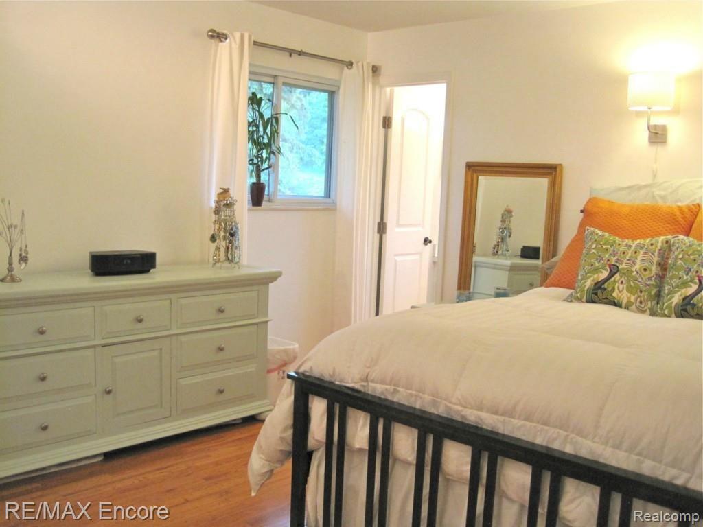 7216 Holcomb Road Clarkston, MI 48346 - Photo 25 of 37 Bedroom 2.jpg