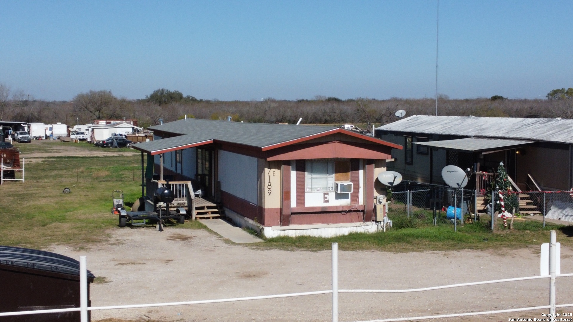 17189 Benton City Road Von Ormy, TX 78073 - Photo 5 of 15