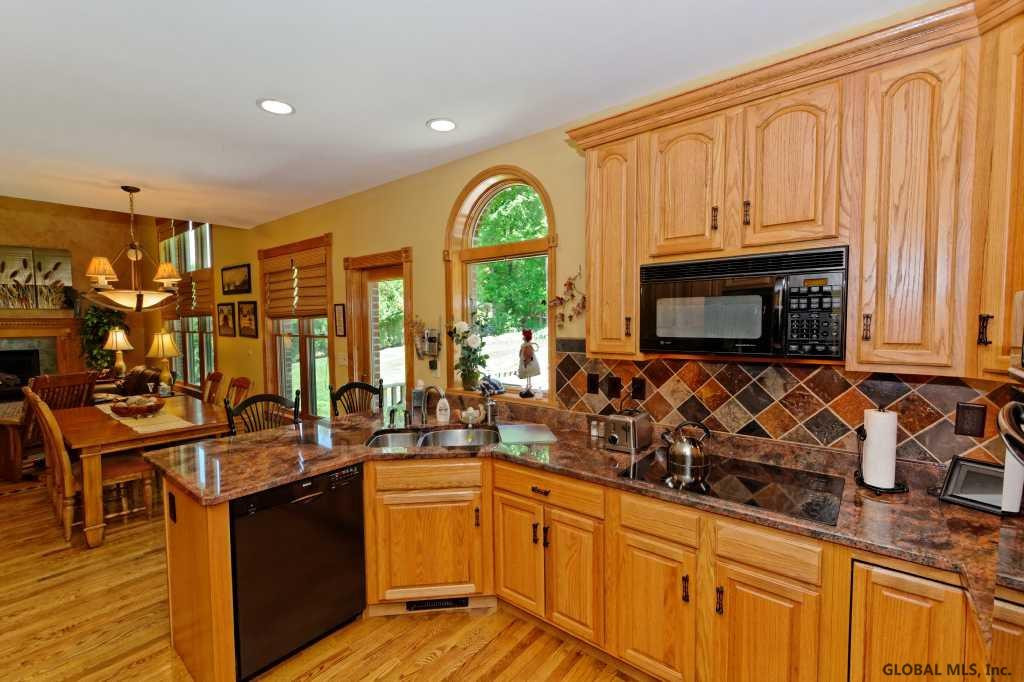 239 Forts Ferry Road Colonie, NY 12110 - Photo 6 of 25 Photo 6