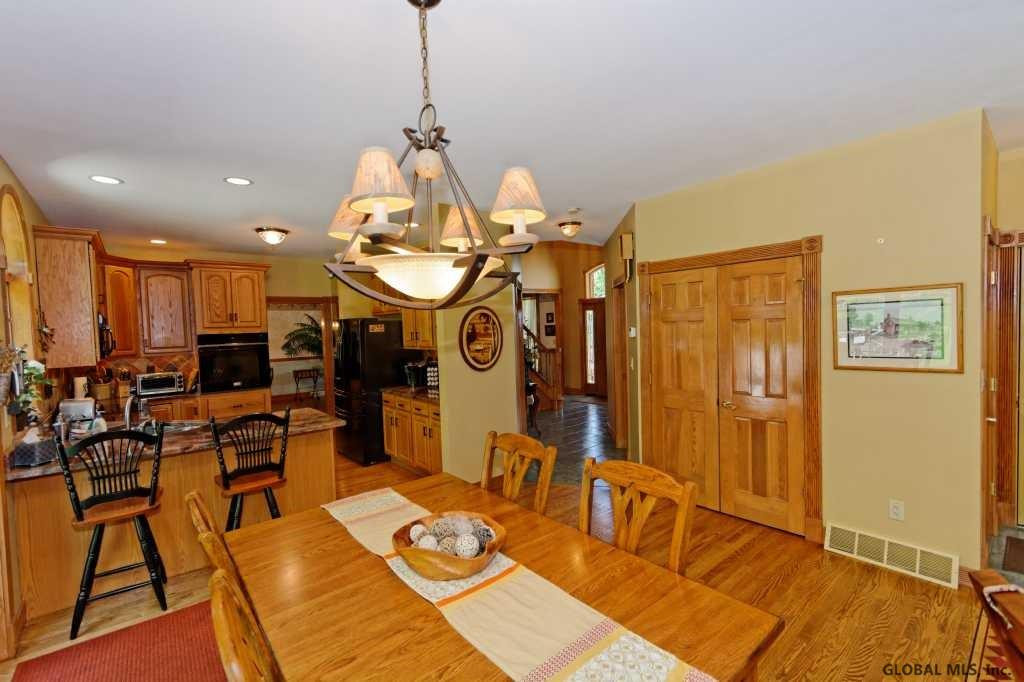 239 Forts Ferry Road Colonie, NY 12110 - Photo 9 of 25 Photo 9