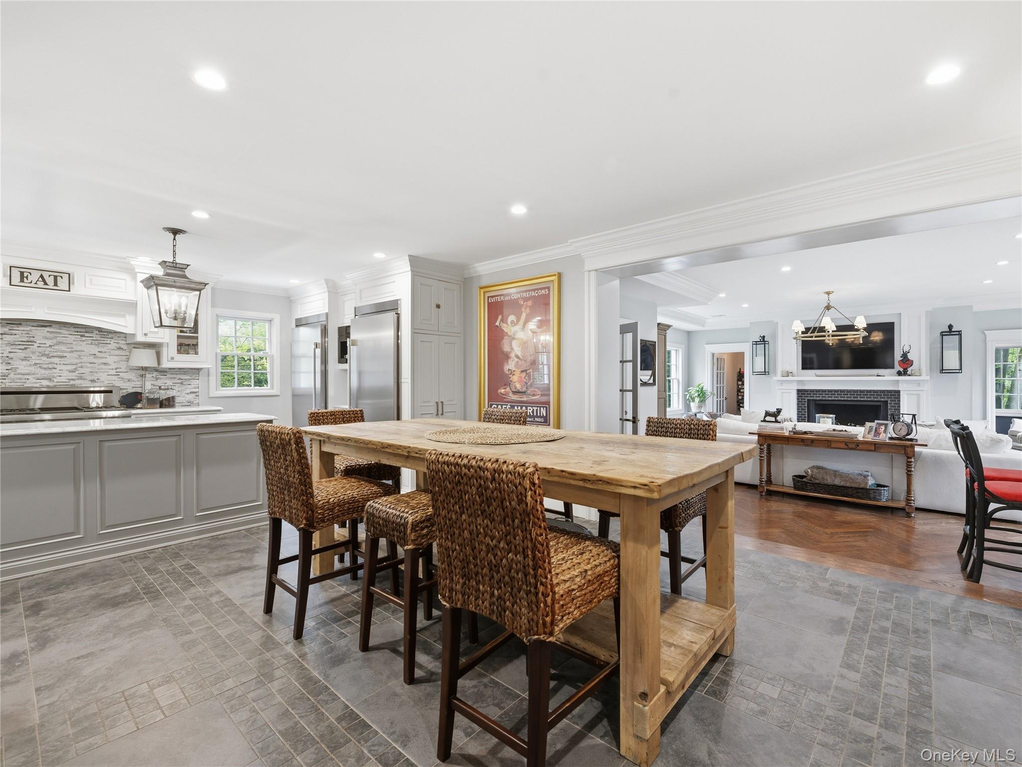 140 Remington Road Manhasset, NY 11030 - Photo 12 of 32 Gallery Image 12