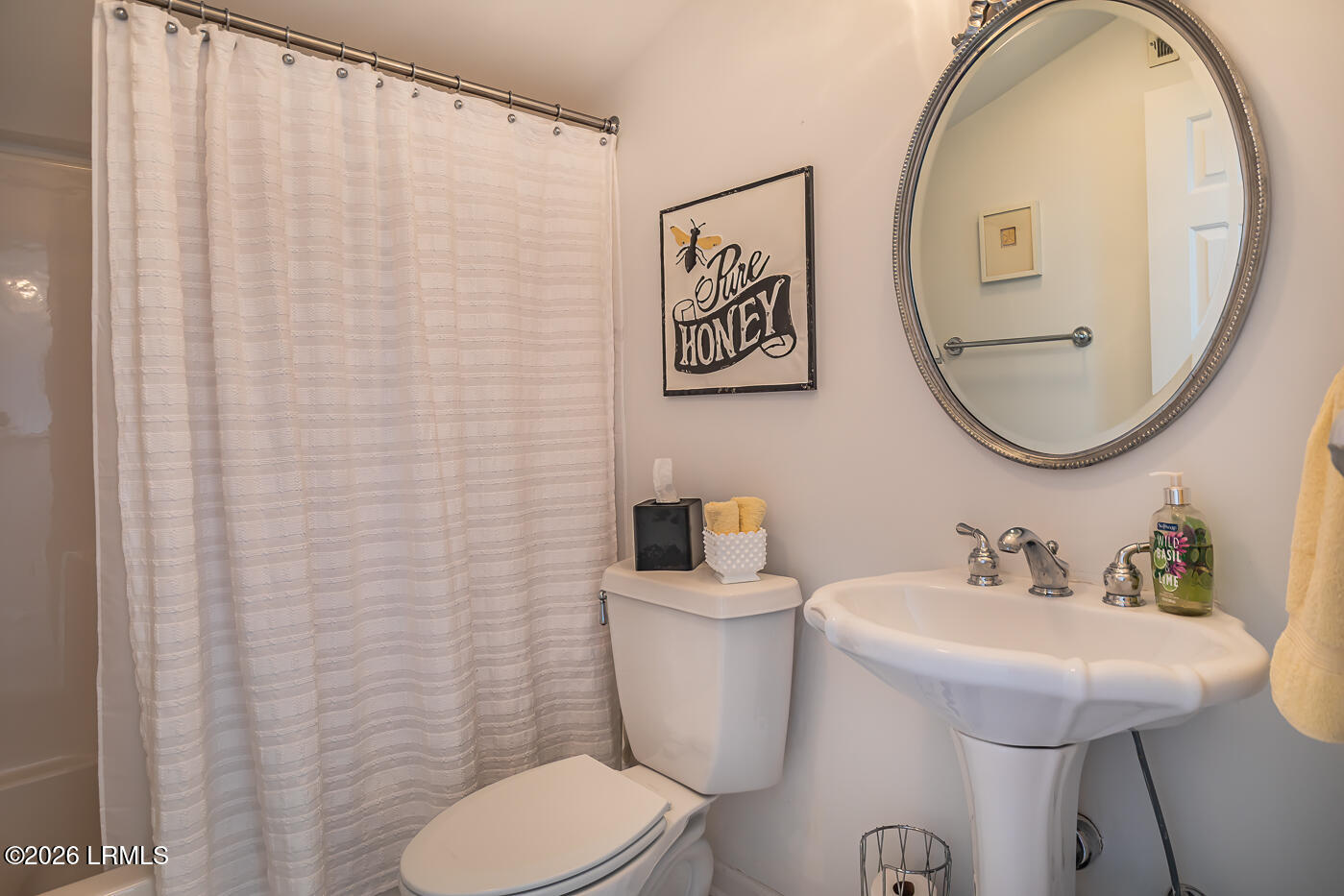 105 Ocean Point Drive Fripp Island, SC 29920 - Photo 28 of 48 29 Upstairs bath