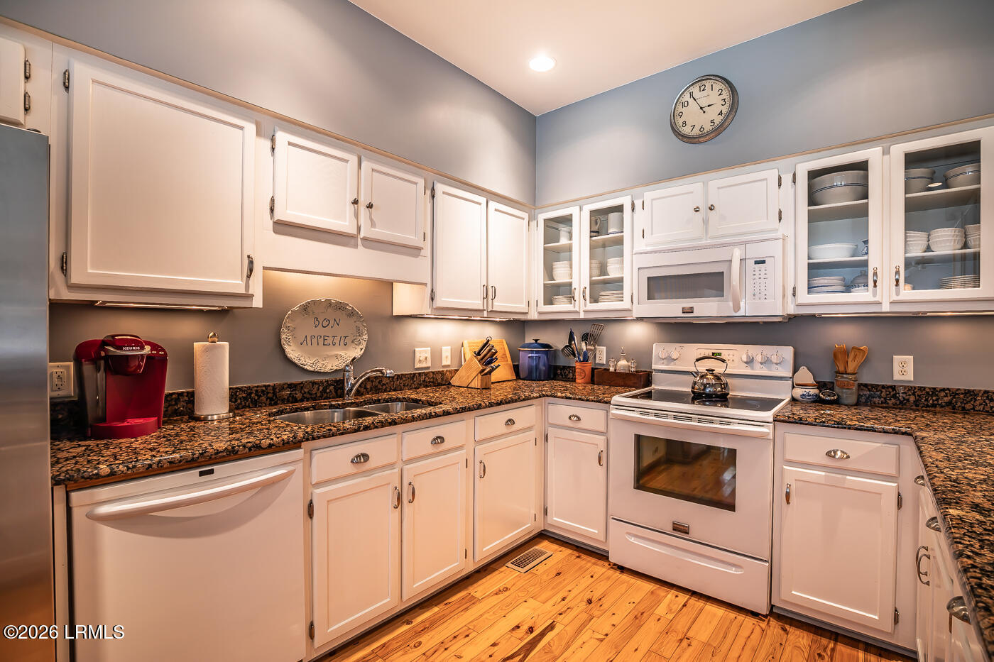 105 Ocean Point Drive Fripp Island, SC 29920 - Photo 9 of 48 10 Kitchen
