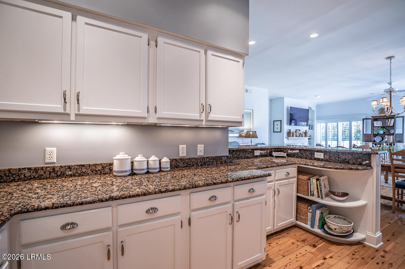 105 Ocean Point Drive Fripp Island, SC 29920 - Photo 10 of 48 11 Kitchen