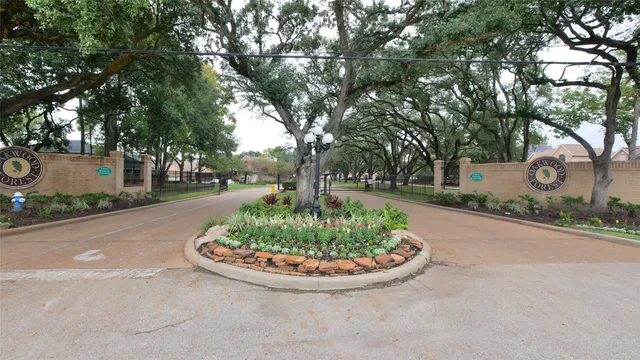 $329,900 | 8003 Oakwood Forest Drive, Houston, TX 77040