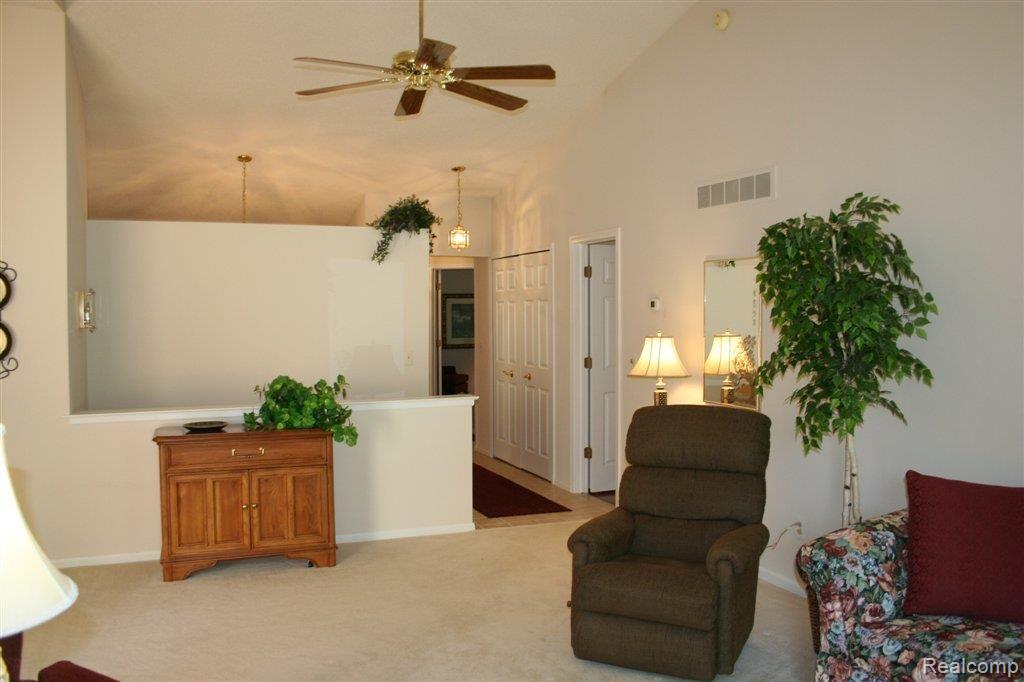 22055 River Ridge Trail, Unit 42 Farmington, MI 48335 - Photo 14 of 25 Cathedral ceilings!