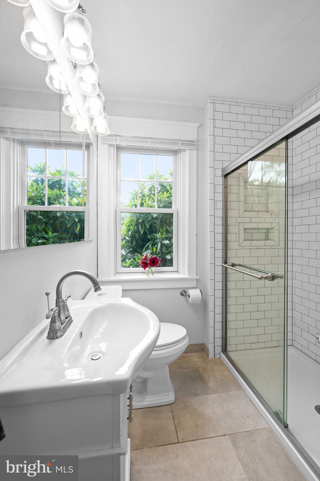 203 Dorset Road Devon, PA 19333 - Photo 15 of 27 1st Floor Full Bath- Recently Renovated