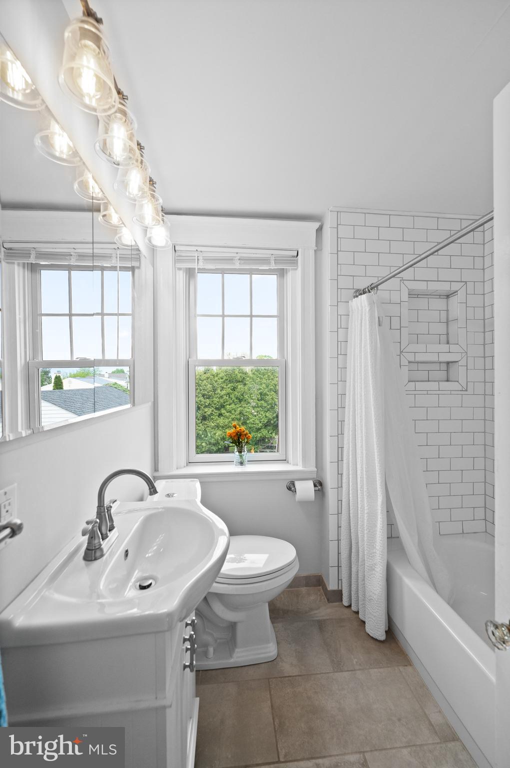 203 Dorset Road Devon, PA 19333 - Photo 22 of 27 Renovated 2nd Floor Full Bath