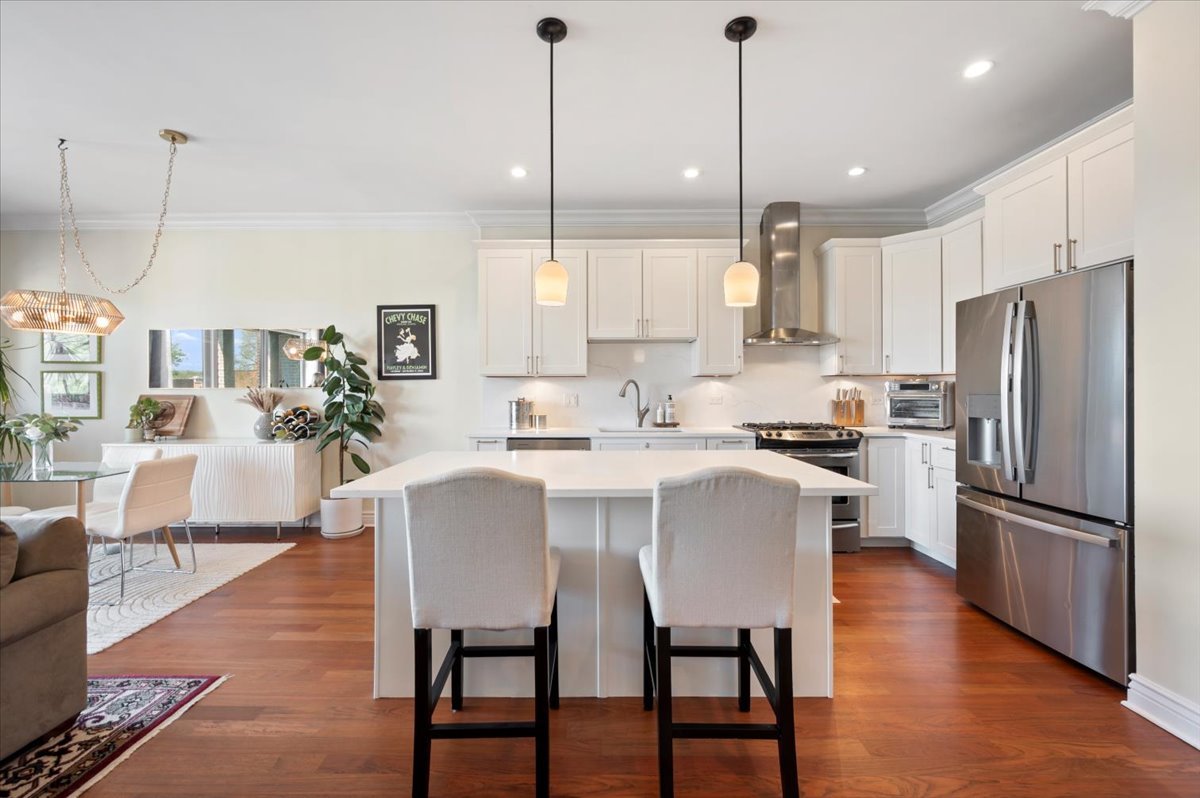 1426 West Irving Park Road, Unit 3 Chicago, IL 60613 - Photo 3 of 22 Gallery Image 3
