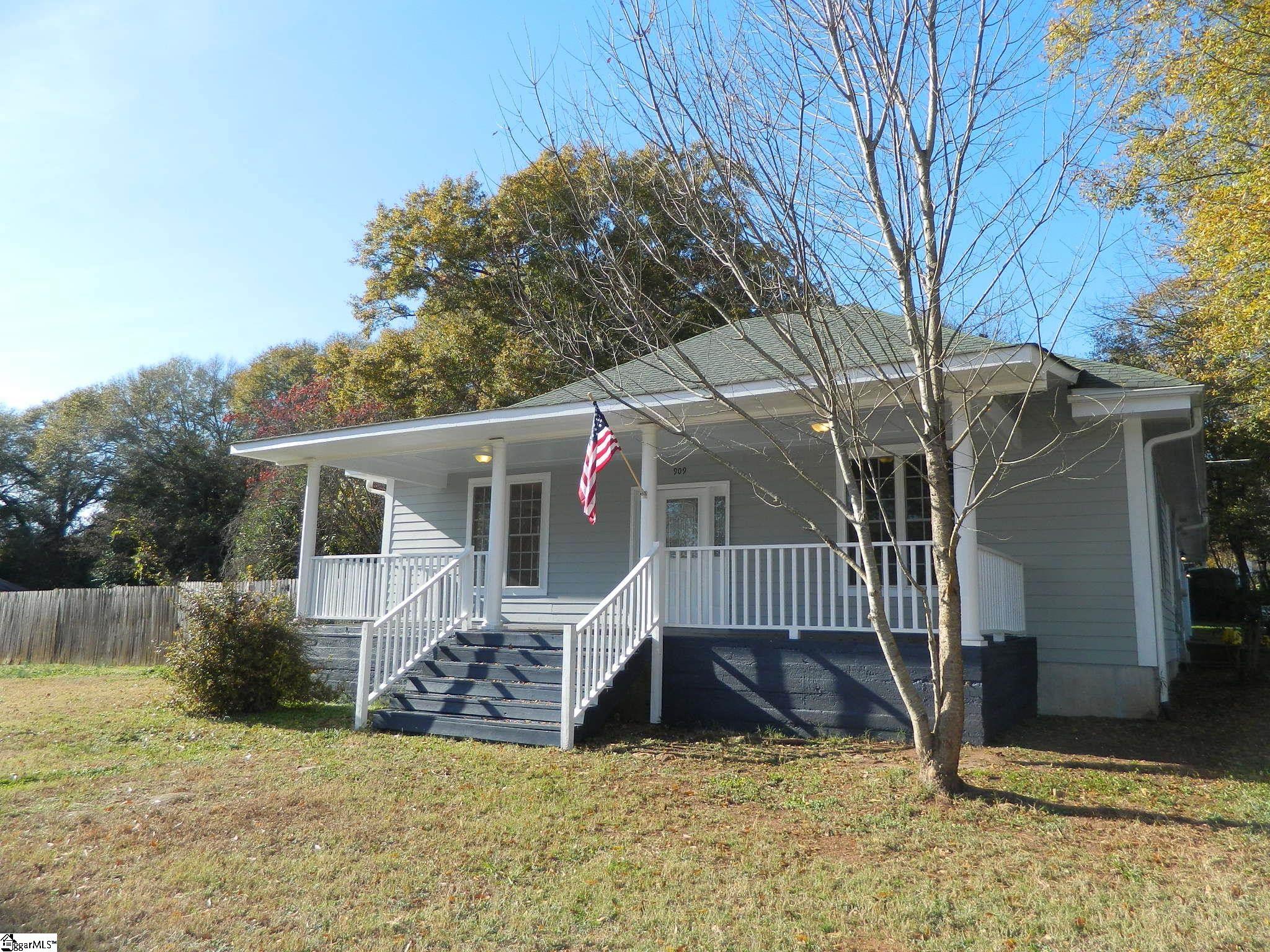 909 Brown Road Anderson, SC 29621 - Photo 2 of 35