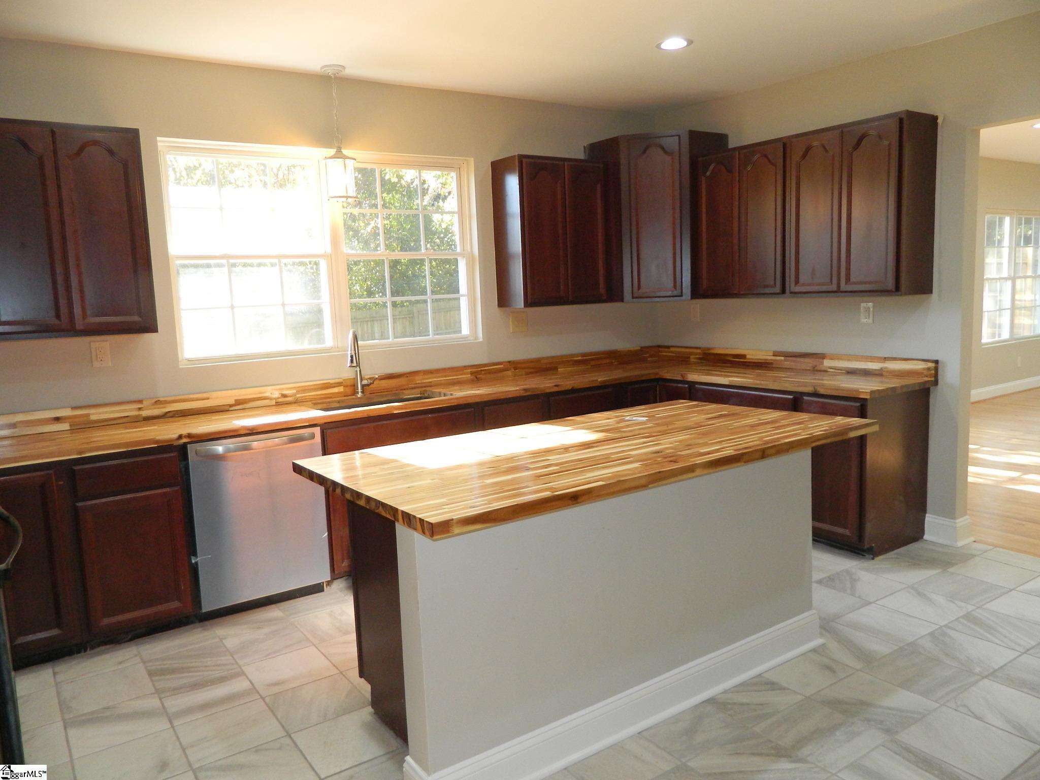 909 Brown Road Anderson, SC 29621 - Photo 18 of 35