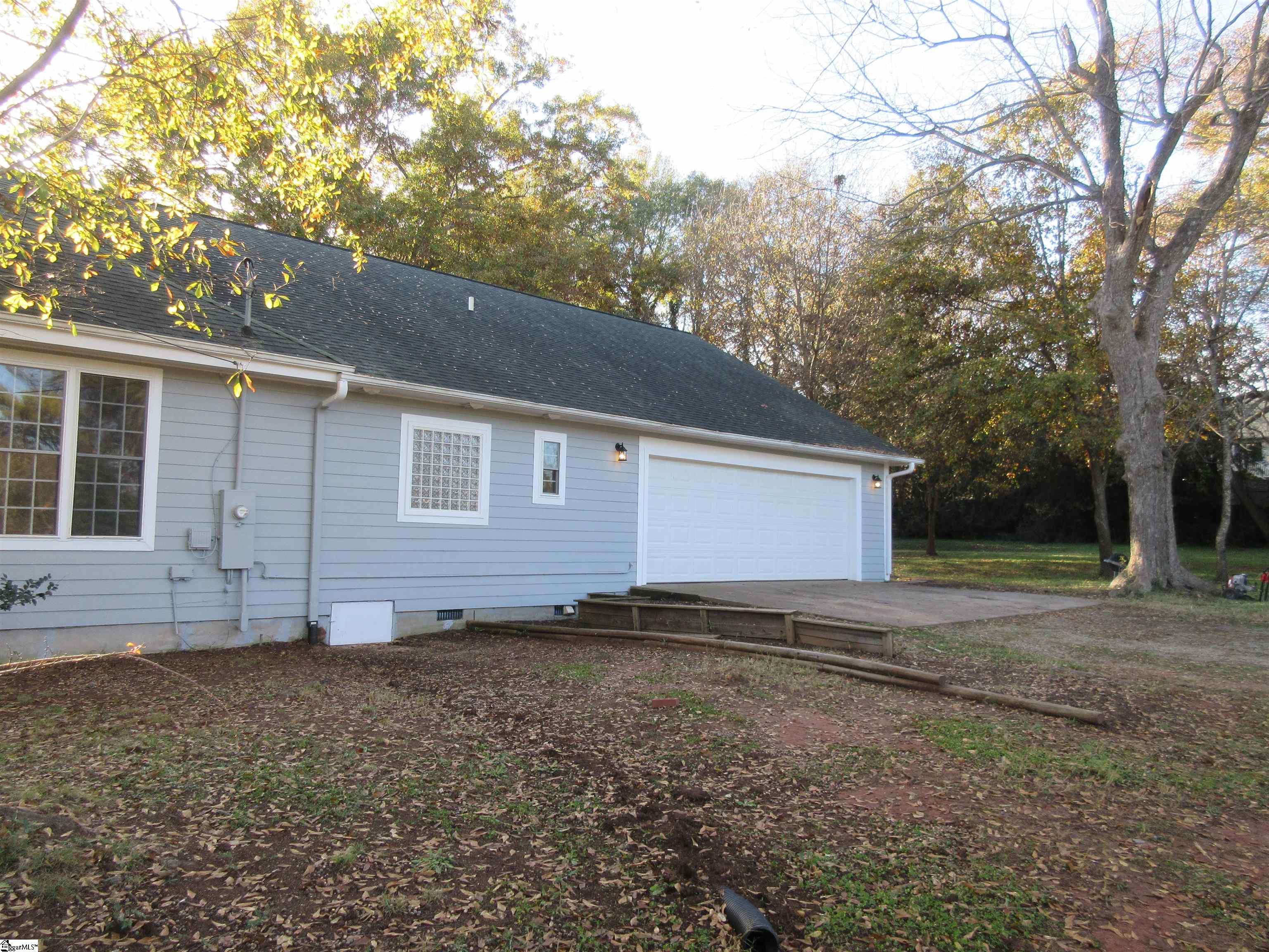 909 Brown Road Anderson, SC 29621 - Photo 33 of 35