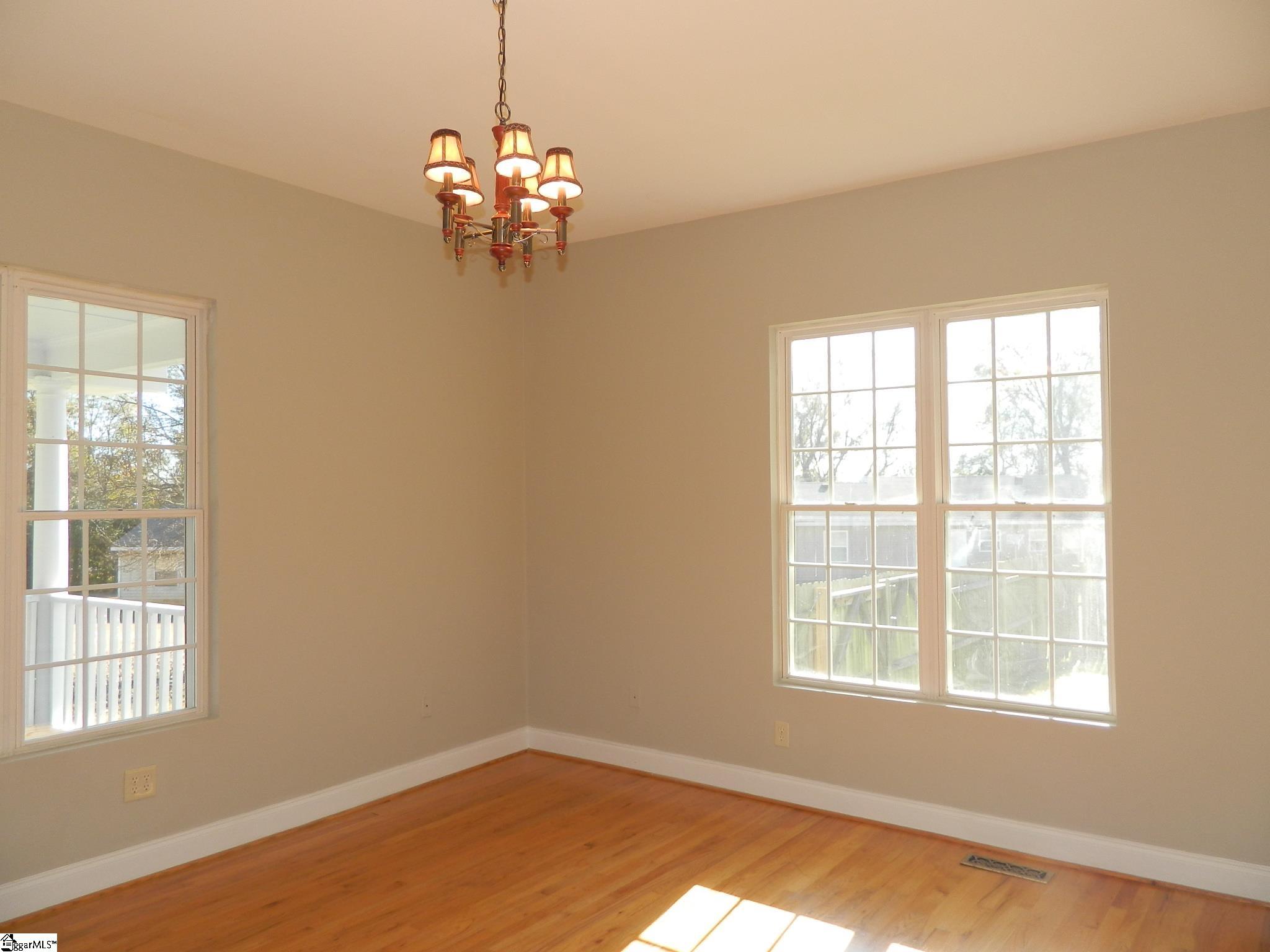 909 Brown Road Anderson, SC 29621 - Photo 7 of 35