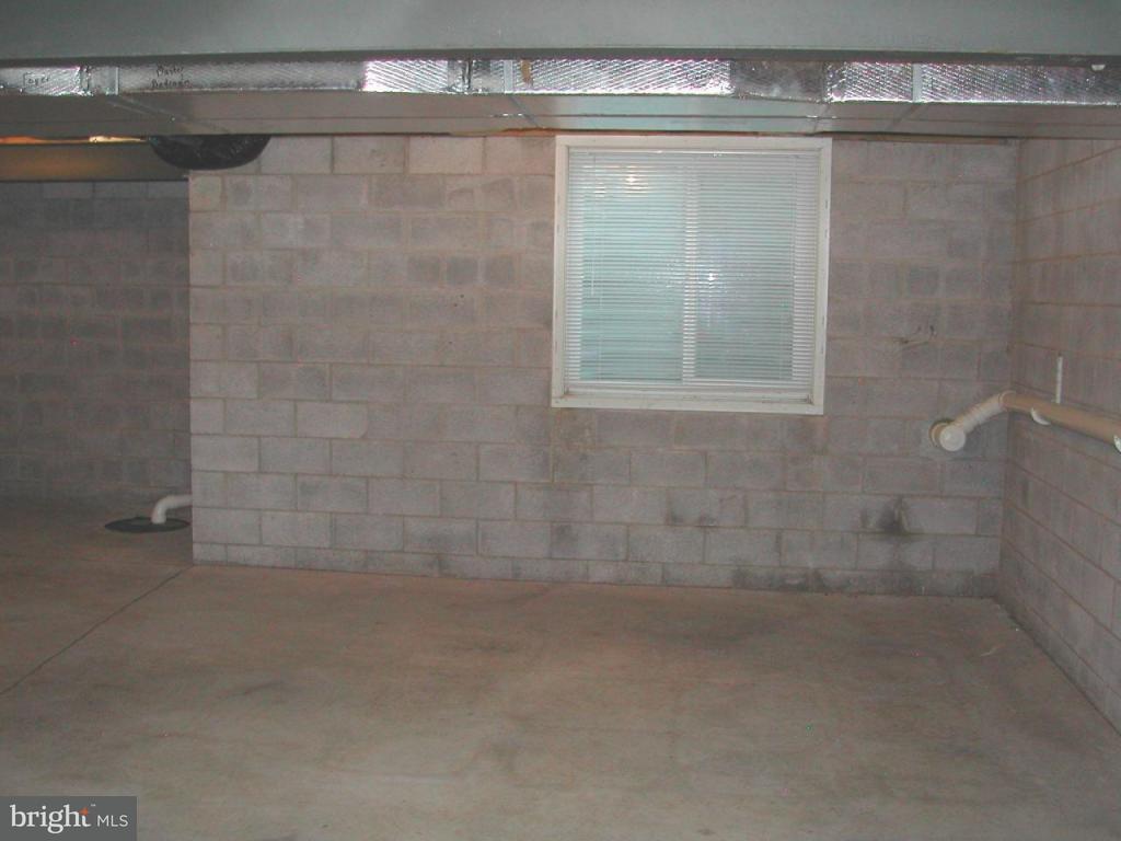 671 Wallingford Road Lititz, PA 17543 - Photo 8 of 9
