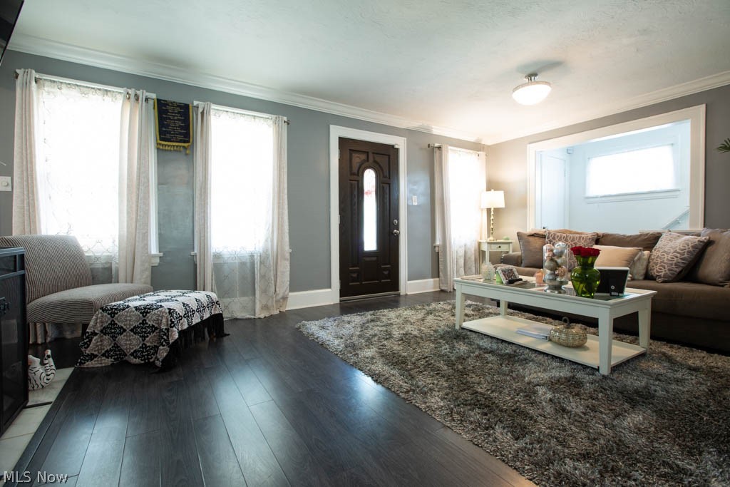 1052 Pembrook Road Cleveland Heights, OH 44121 - Photo 6 of 35 Gallery Image 6