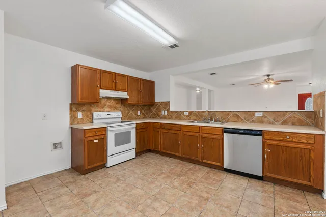 $269,000 | 620 Waterleaf Boulevard, Kyle, TX 78640