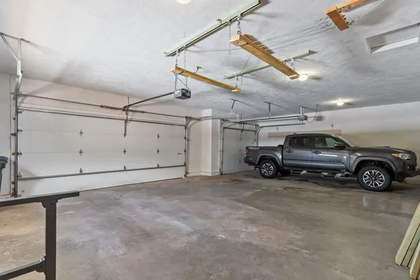 $390,000 | 3050 Hunters Place, Oshkosh, WI 54904