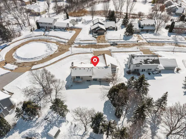 $390,000 | 3050 Hunters Place, Oshkosh, WI 54904