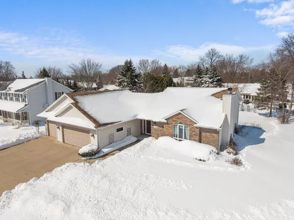 $390,000 | 3050 Hunters Place, Oshkosh, WI 54904