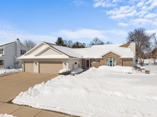 $390,000 | 3050 Hunters Place, Oshkosh, WI 54904