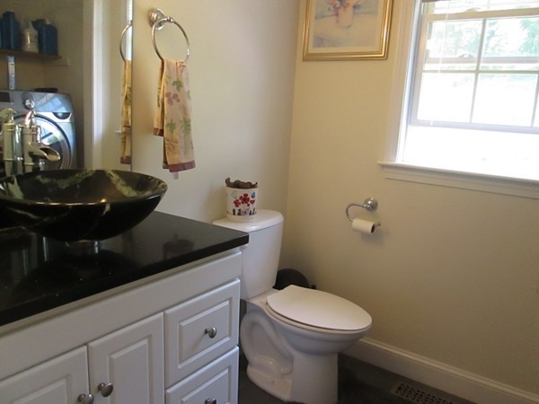 39 Bella Road Sharon, MA 02067 - Photo 11 of 30 Gallery Image 11