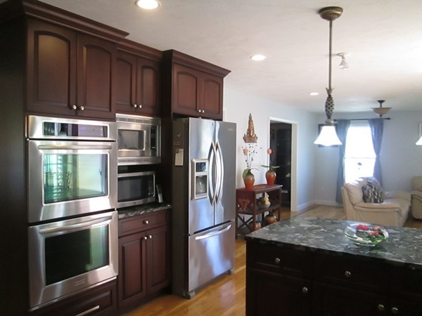 39 Bella Road Sharon, MA 02067 - Photo 4 of 30 Gallery Image 4