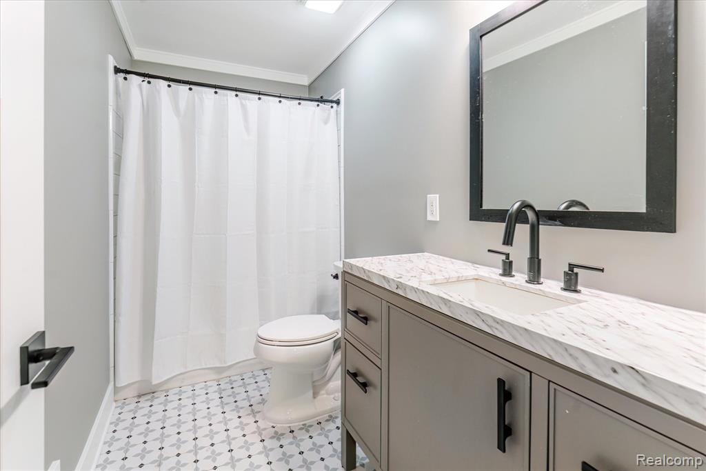 4072 Mill Lake Road Lake Orion, MI 48360 - Photo 18 of 29 Gallery Image 18
