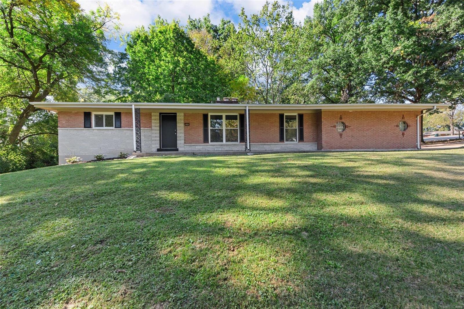 48 Green Acres Road St. Louis, MO 63137 - Photo 1 of 30