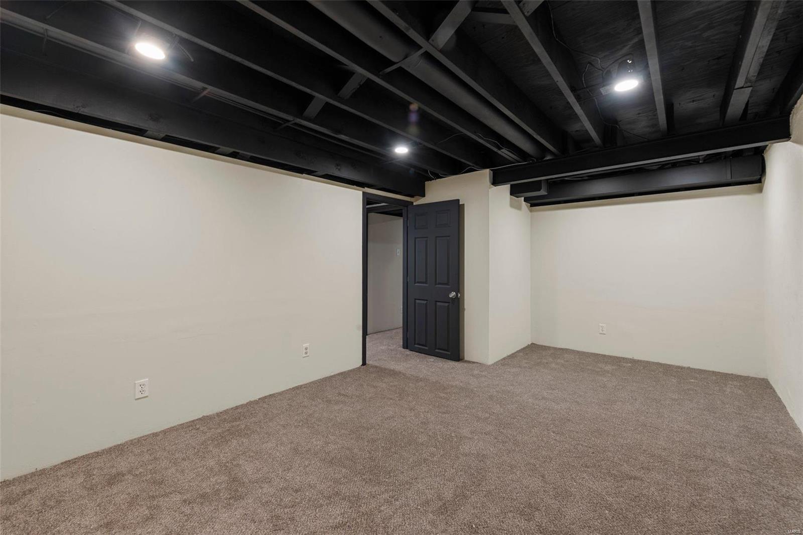 48 Green Acres Road St. Louis, MO 63137 - Photo 27 of 30