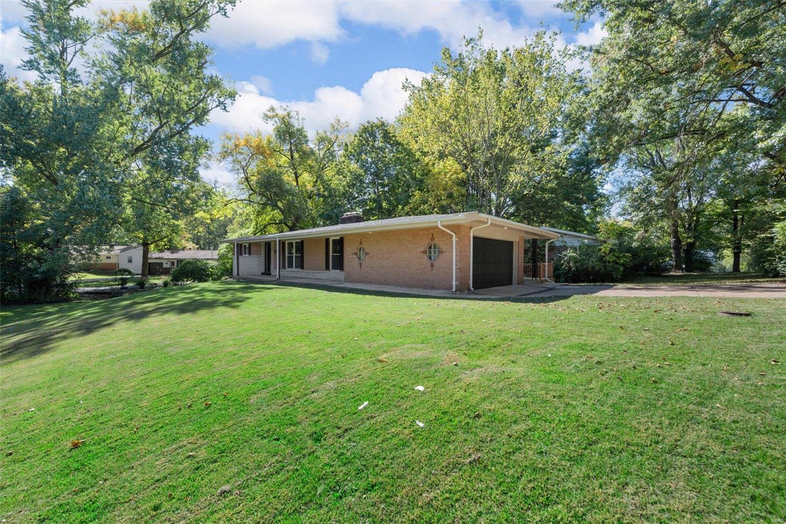 48 Green Acres Road St. Louis, MO 63137 - Photo 3 of 30