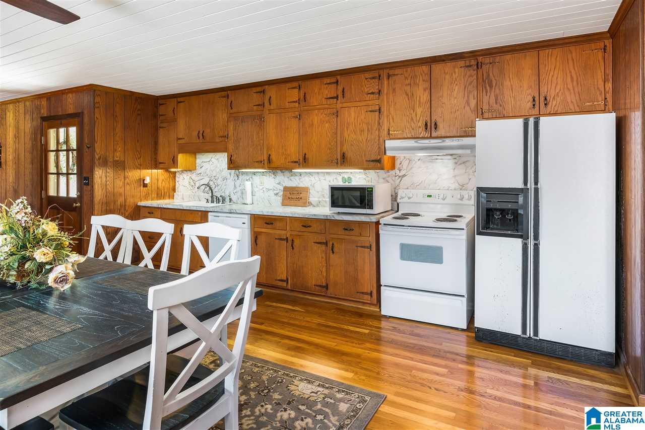 244 Lakeshore Lane Oneonta, AL 35121 - Photo 10 of 23