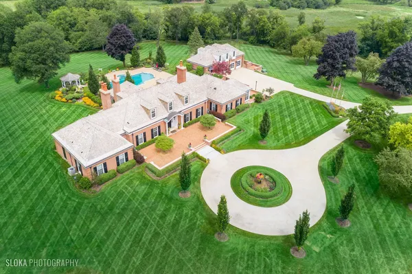 $2,995,000 | 546 Oak Knoll Road, Barrington Hills, IL 60010
