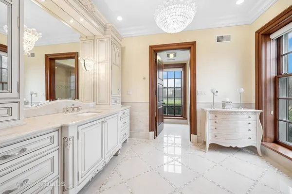 $2,995,000 | 546 Oak Knoll Road, Barrington Hills, IL 60010