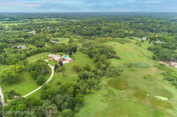 $2,995,000 | 546 Oak Knoll Road, Barrington Hills, IL 60010
