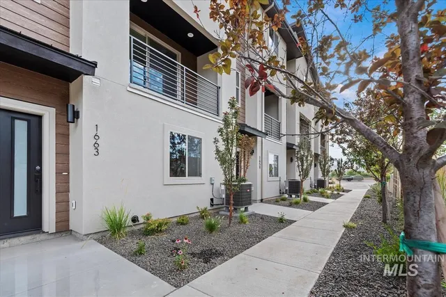 $467,880 | 1659 West Burlison Lane, Boise, ID 83705