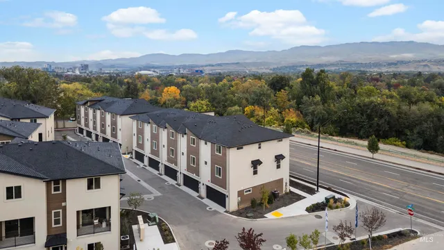 $467,880 | 1659 West Burlison Lane, Boise, ID 83705