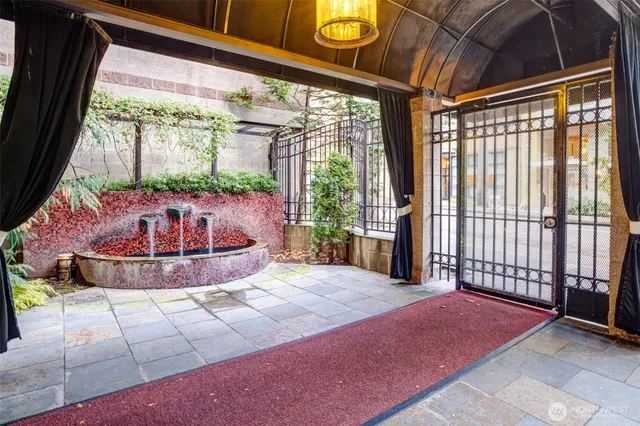 a view of entryway and hall