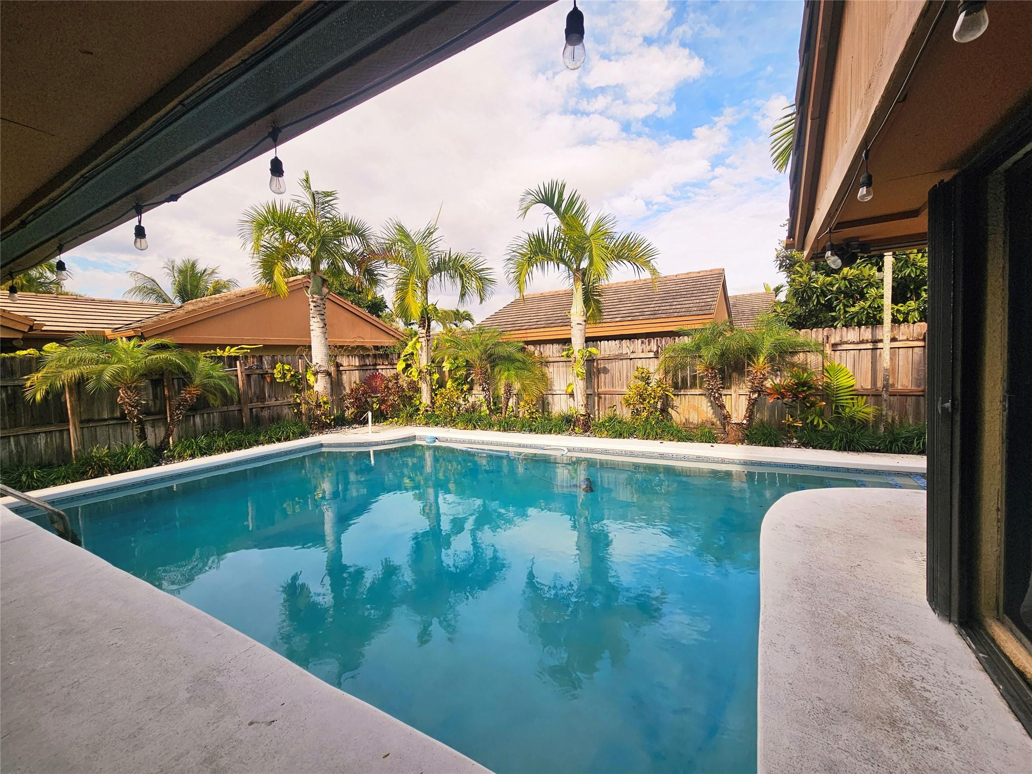 19975 Northeast 10th Place Miami, FL 33179 - Photo 17 of 34 Photo 17