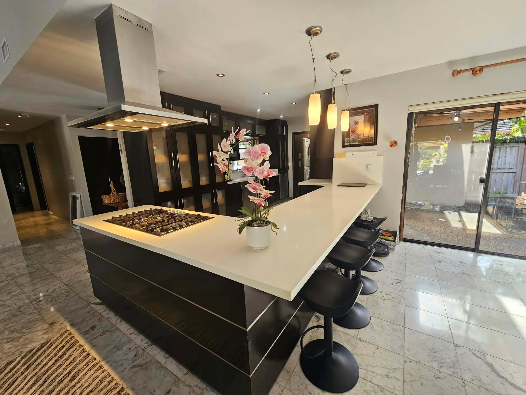 19975 Northeast 10th Place Miami, FL 33179 - Photo 4 of 34 Photo 4