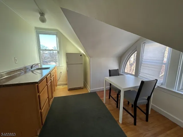 $1,450 | 318 Claremont Avenue, Montclair, NJ 07042