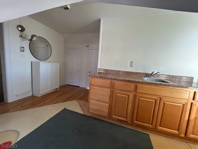 $1,450 | 318 Claremont Avenue, Montclair, NJ 07042