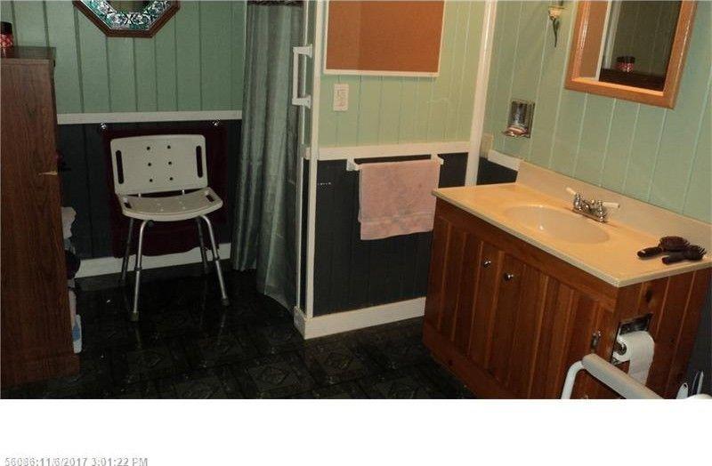 12 High Street East Millinocket, ME 04430 - Photo 12 of 17 9d3d76de7f0d7a3bfe27dca1de7ae335l-m9xd-w