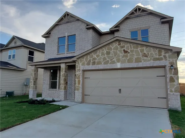 a house view with a outdoor space