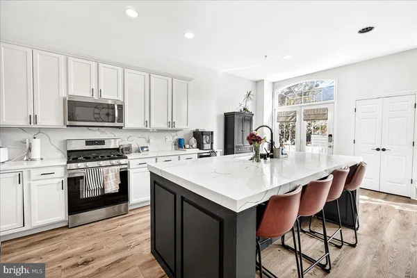 $4,950 | 910 Featherstone Street, Gaithersburg, MD 20878