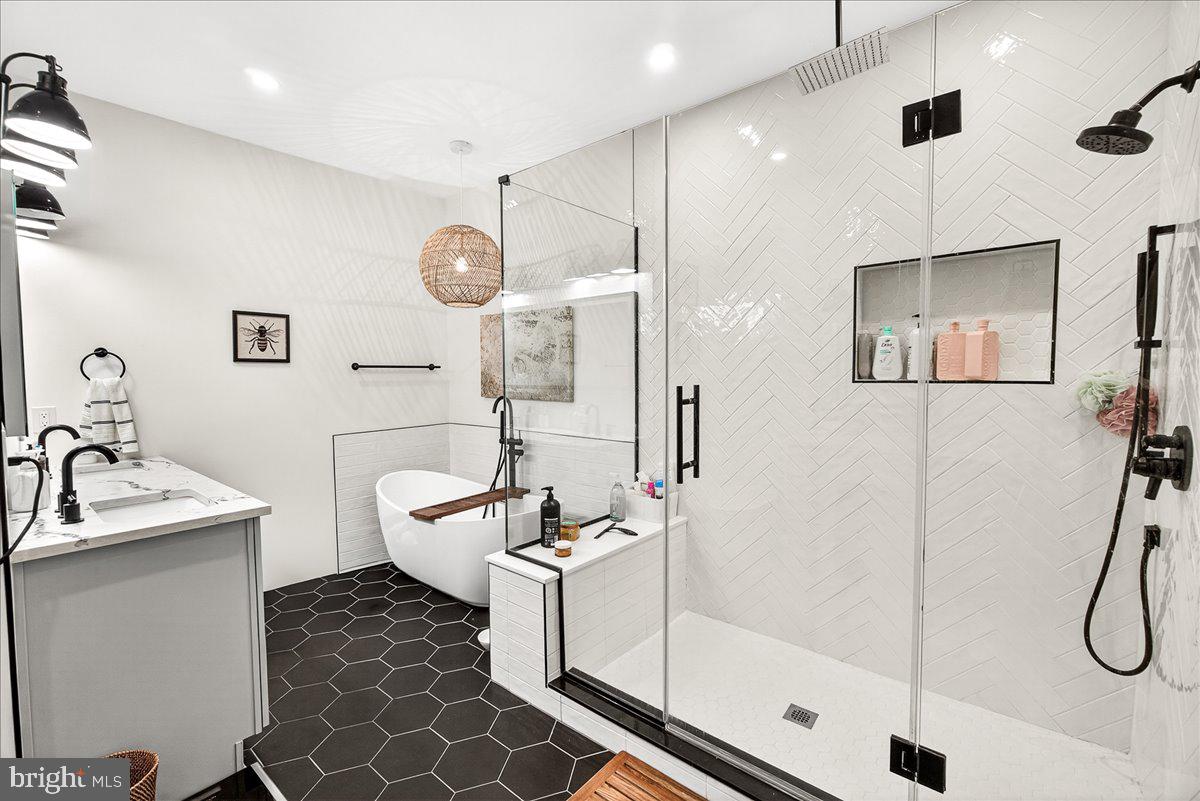 910 Featherstone Street Gaithersburg, MD 20878 - Photo 19 of 34