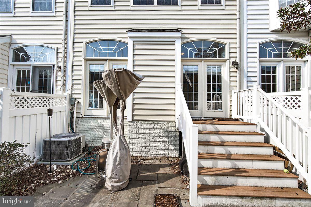 910 Featherstone Street Gaithersburg, MD 20878 - Photo 31 of 34