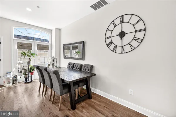 $4,950 | 910 Featherstone Street, Gaithersburg, MD 20878