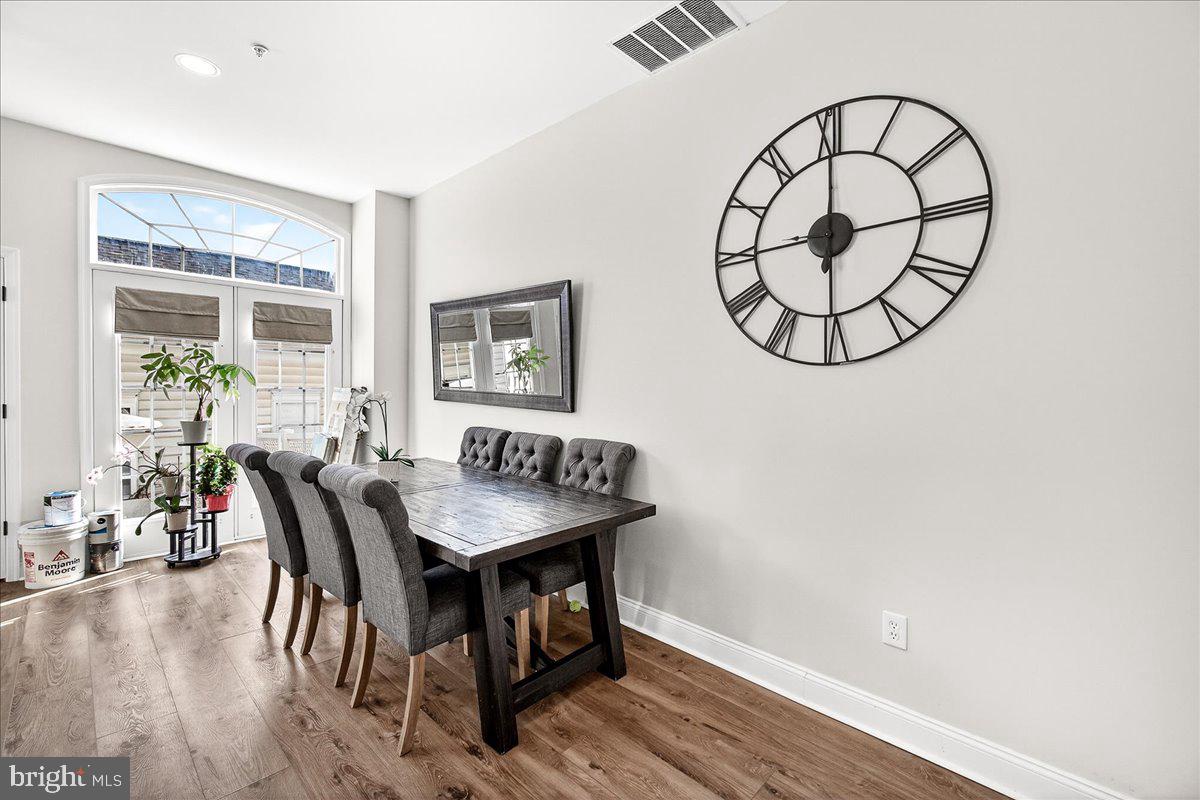 910 Featherstone Street Gaithersburg, MD 20878 - Photo 7 of 34